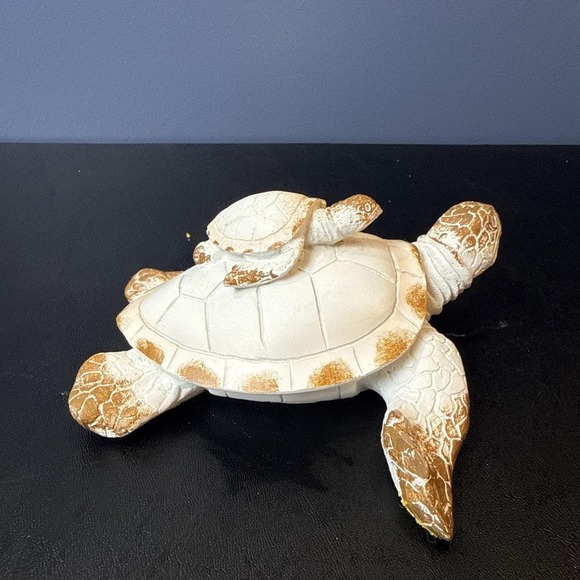 Ocean Sea Turtles Mother And Baby Albino Ivory Colored ~Figurine Statue - Picture 6 of 8